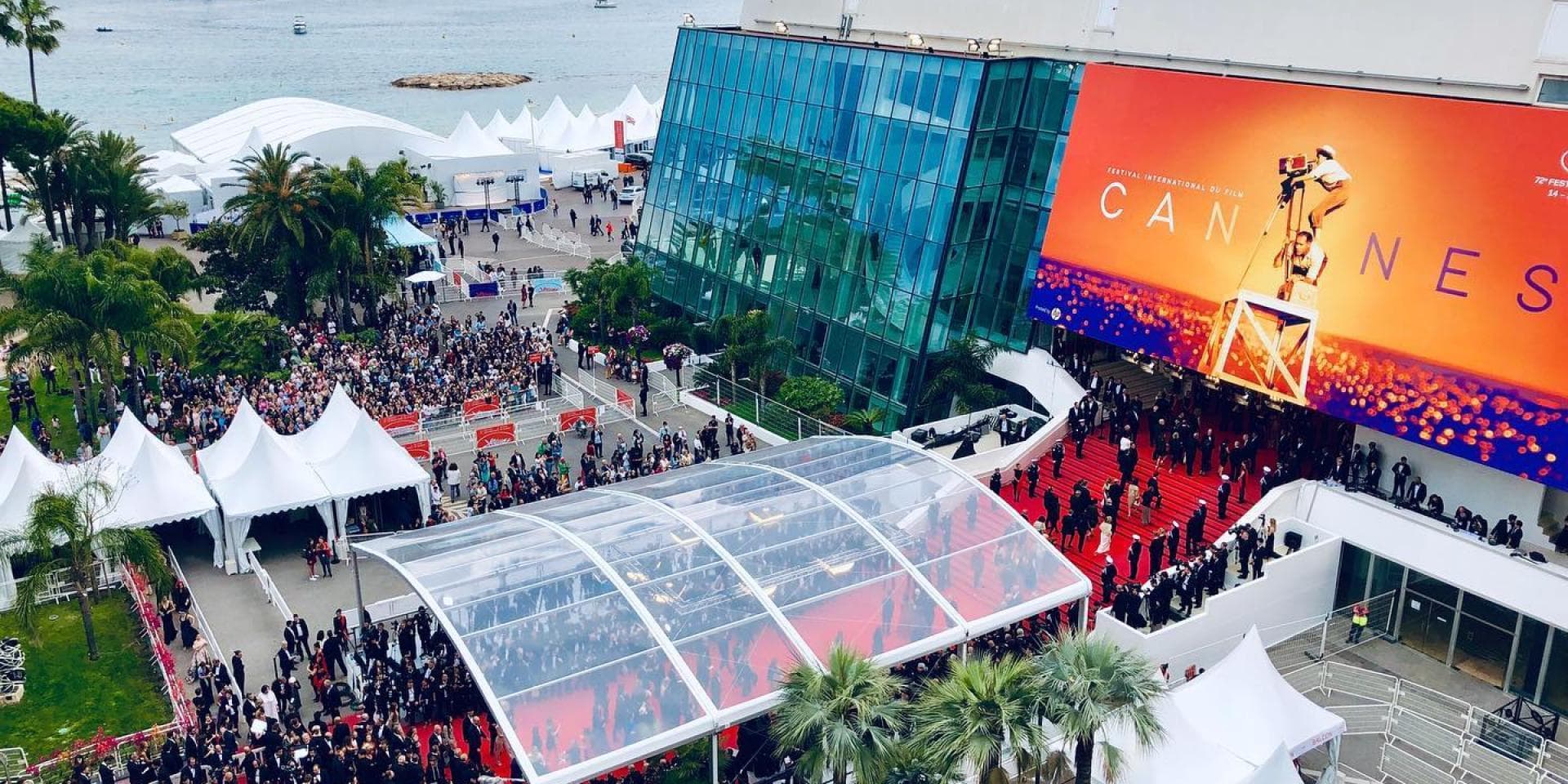 Montée des marches du Palais des Festivals — Cannes